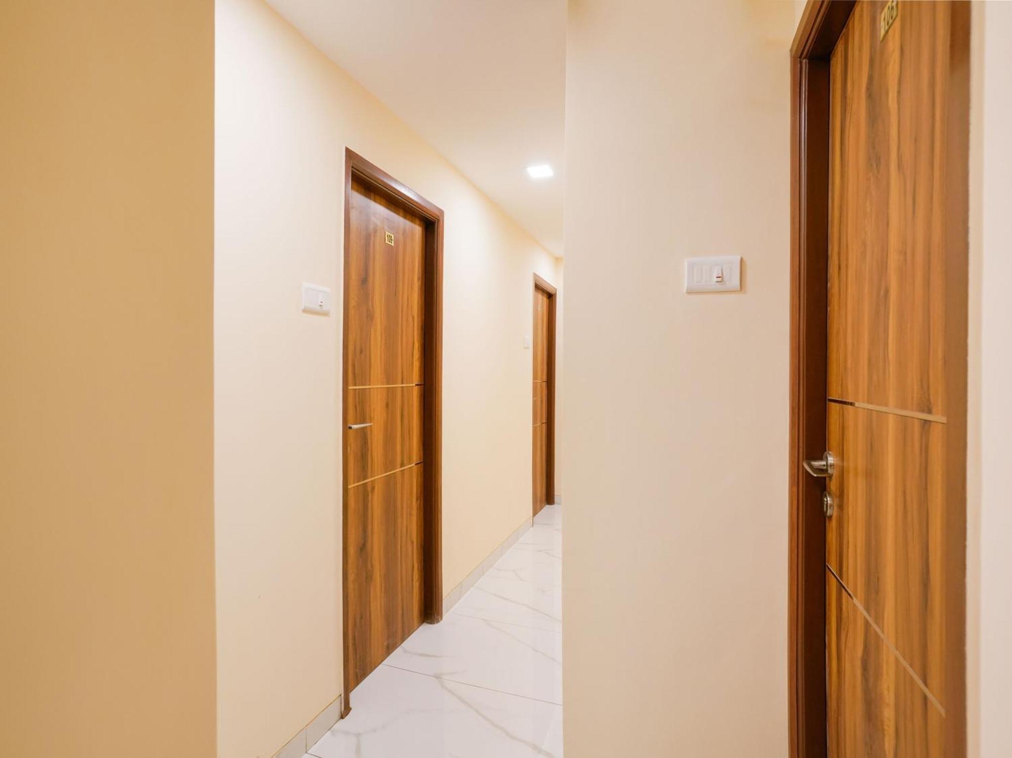 Hotel O King Residency Near Bharat Talkies Mumbai Bagian luar foto